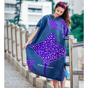 Oceanarium Eagle Ray Cloak Towel