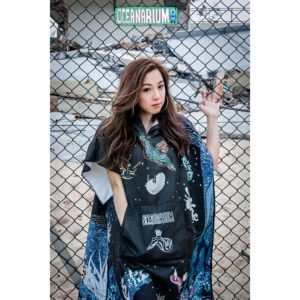 Alternative view of Oceanarium Nudibranch Cloak Towel