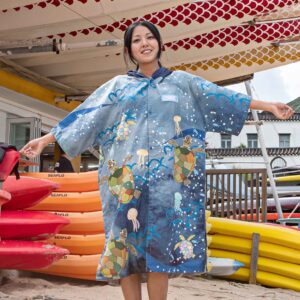 Alternative view of Oceanarium Sea Turtle Cloak Towel (microfiber)
